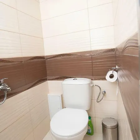 Lynn's Oasis-ocean Touch In Core Downtown Apartment Burgas