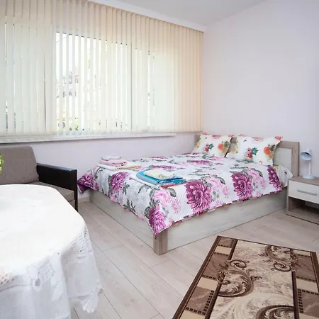 Lynn's Oasis-ocean Touch In Core Downtown * Бургас